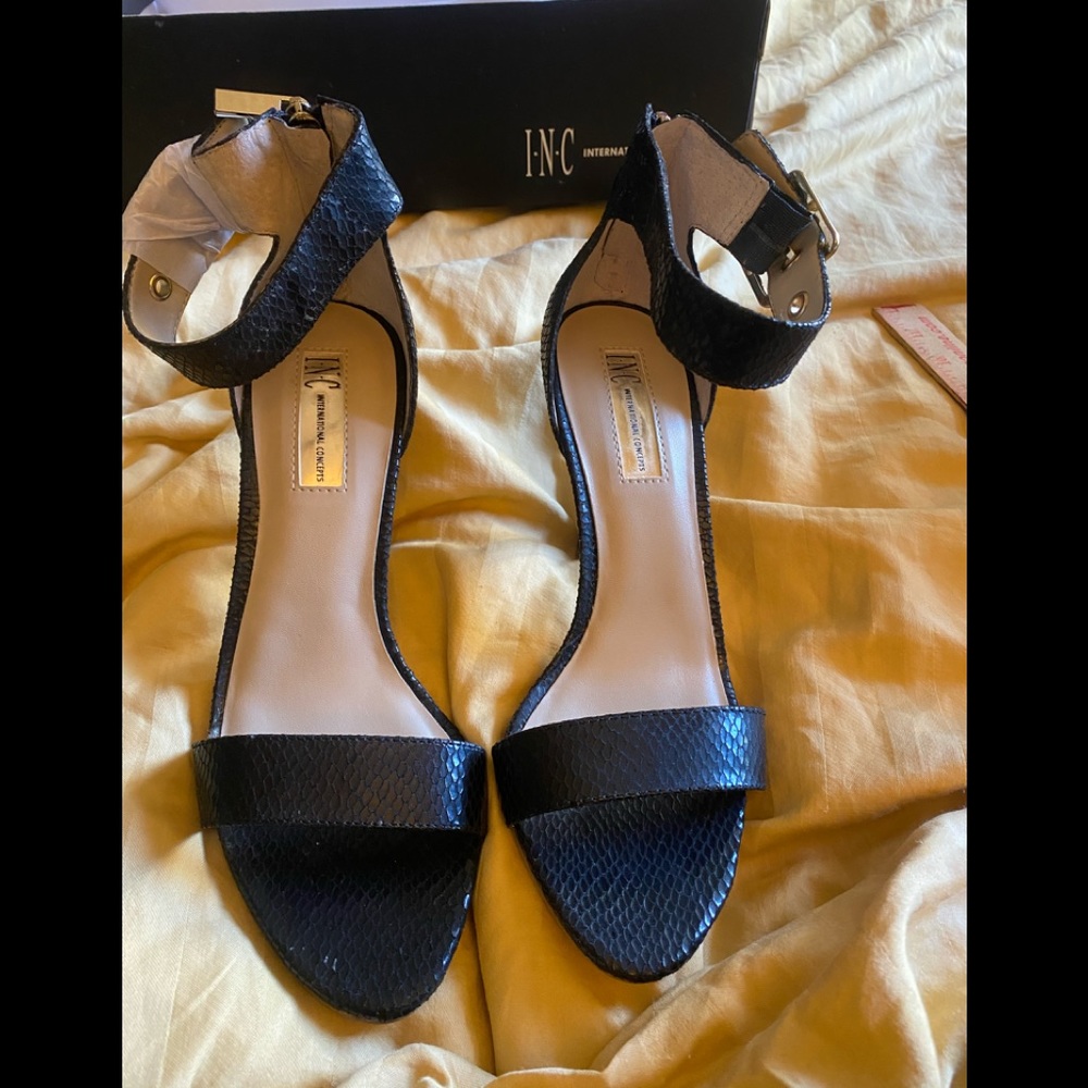 Black 4inch heel sandals with zipper in back